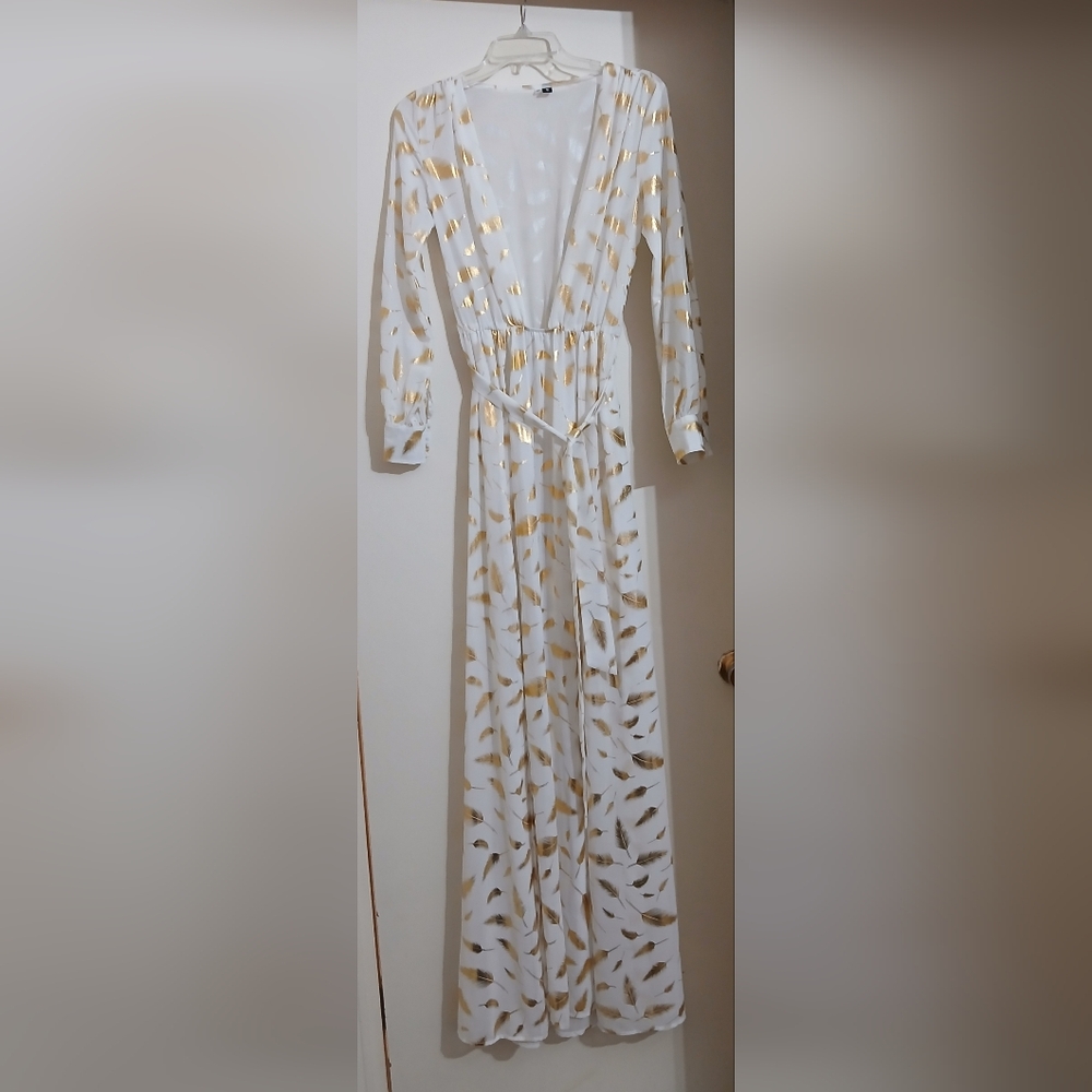 Elegant Long Sleeve White and Gold Dress
